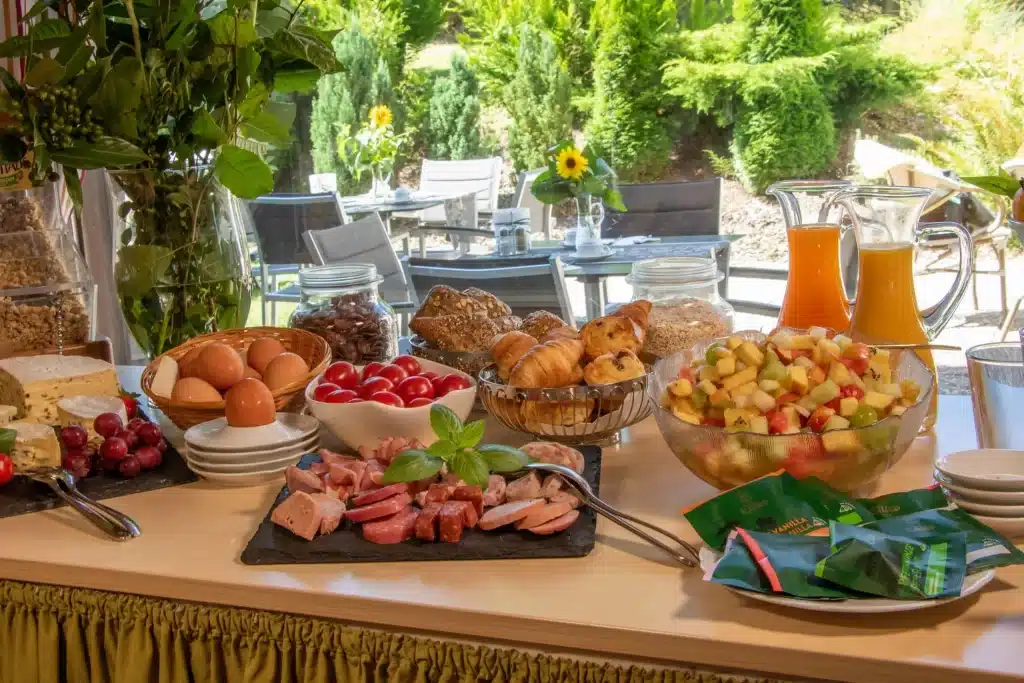 Buffet du petit-déjeuner au Wellnesshotel Sonnenhof & Sonnhalde