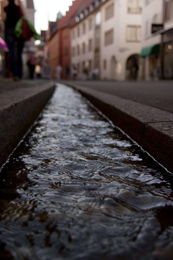 Ein Bächle in der Freiburger Altstadt