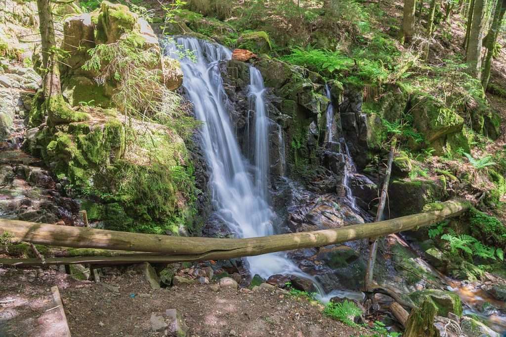 St. Blasien: Dom und Sehenswürdigkeiten im Südschwarzwald 3 Der Windbergwasserfall bei St. Blasien
